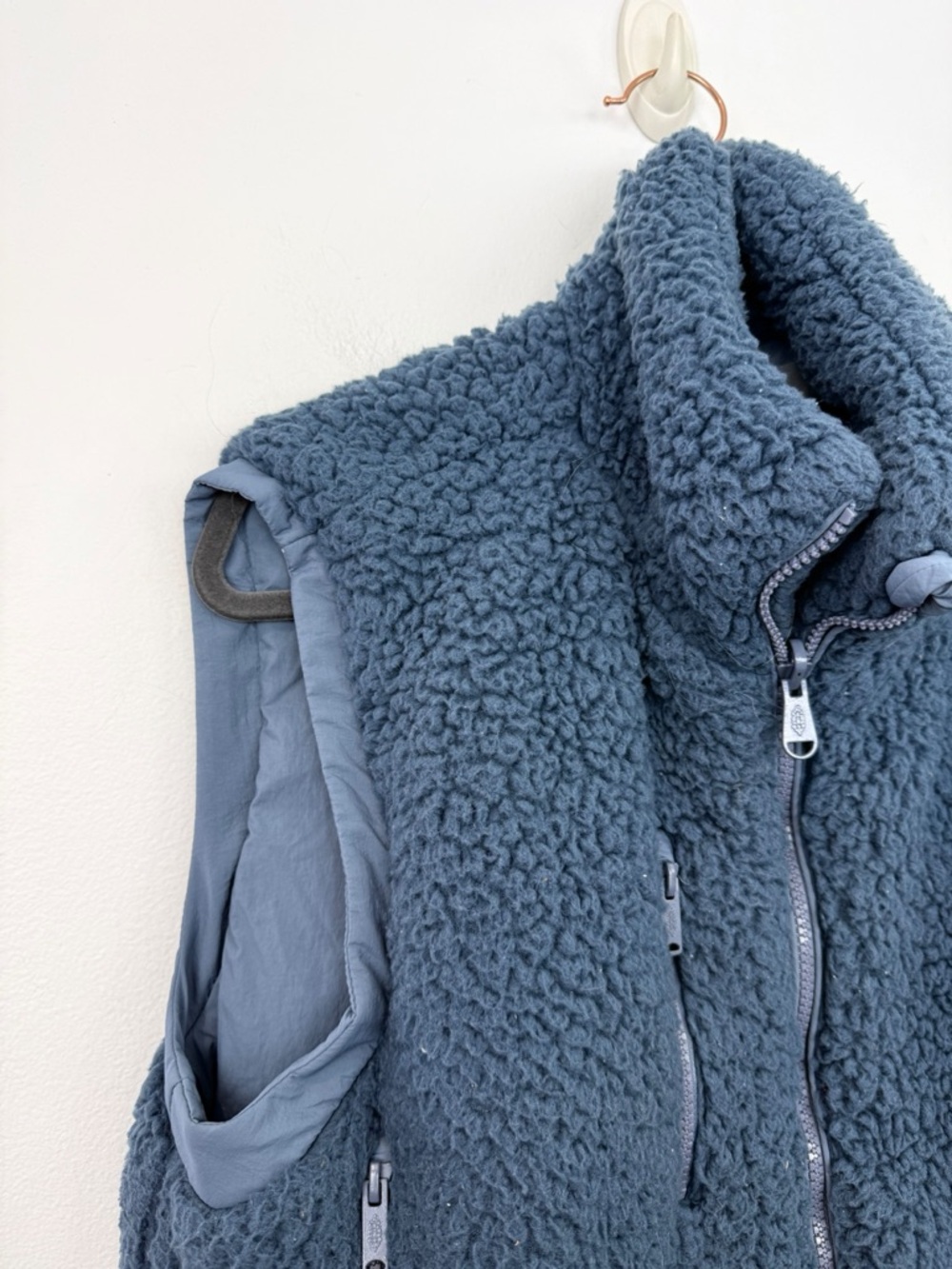 FP Movement Free People Highline Reversible Sherpa Vest Blue Size Small - Picture 2 of 6